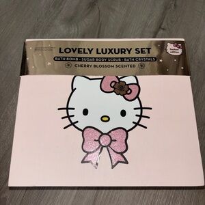 Hello Kitty Pink and Gold Skincare Set